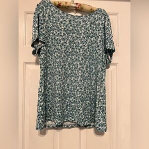 Ann Taylor Blue and White Floral Short Sleeve Top